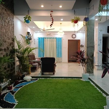 Ezhilagam Stays Chennai Luaran gambar